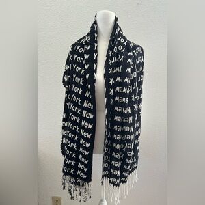 100% CASHMERE Black and White New York Scarf